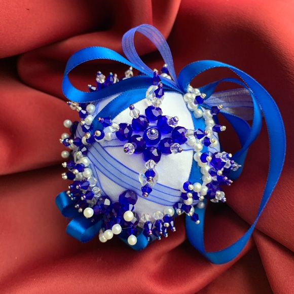 Beaded ornament - Picture 2 of 4